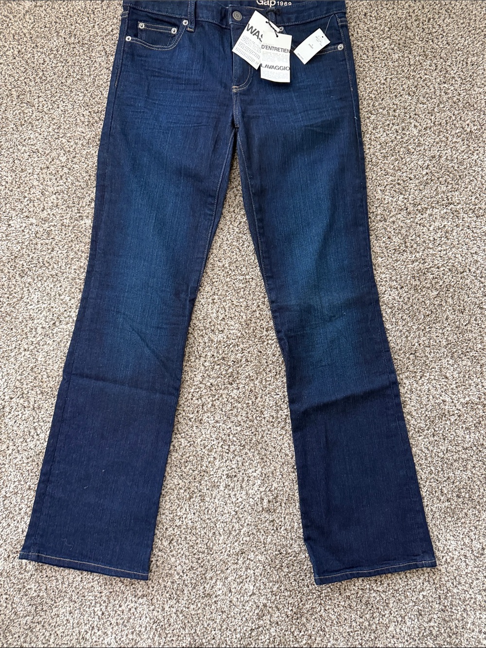 NWT GAP Women's Dark Blue Perfect Boot size 4 short/ 27 short Jeans
